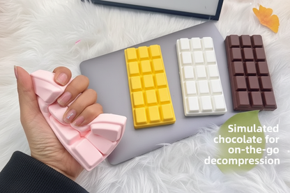 Alle 4 kleuren squishy chocolade reep met knijp-actie